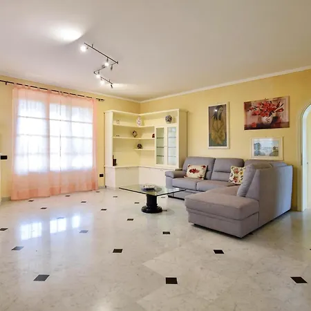 Beautiful In Capezzano Pianore